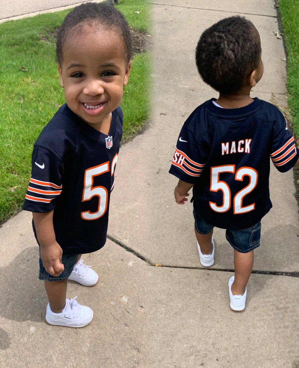 Happy 2nd Birthday to my lil bear cub...only right for his 1st @ChicagoBears jersey to be @52Mack_ 🥳🥳