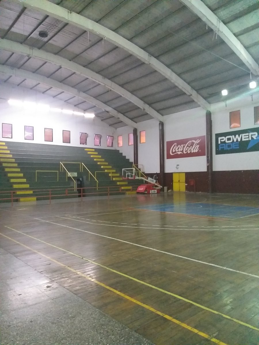 Diego76812570's tweet image. Promoviendo el 2do Campeonato Nacional de Robotica. Verificación del predio del Micro Estadio Delmi. #Robomatrix #LigaNacional #Solacyt #Salta #Robotica