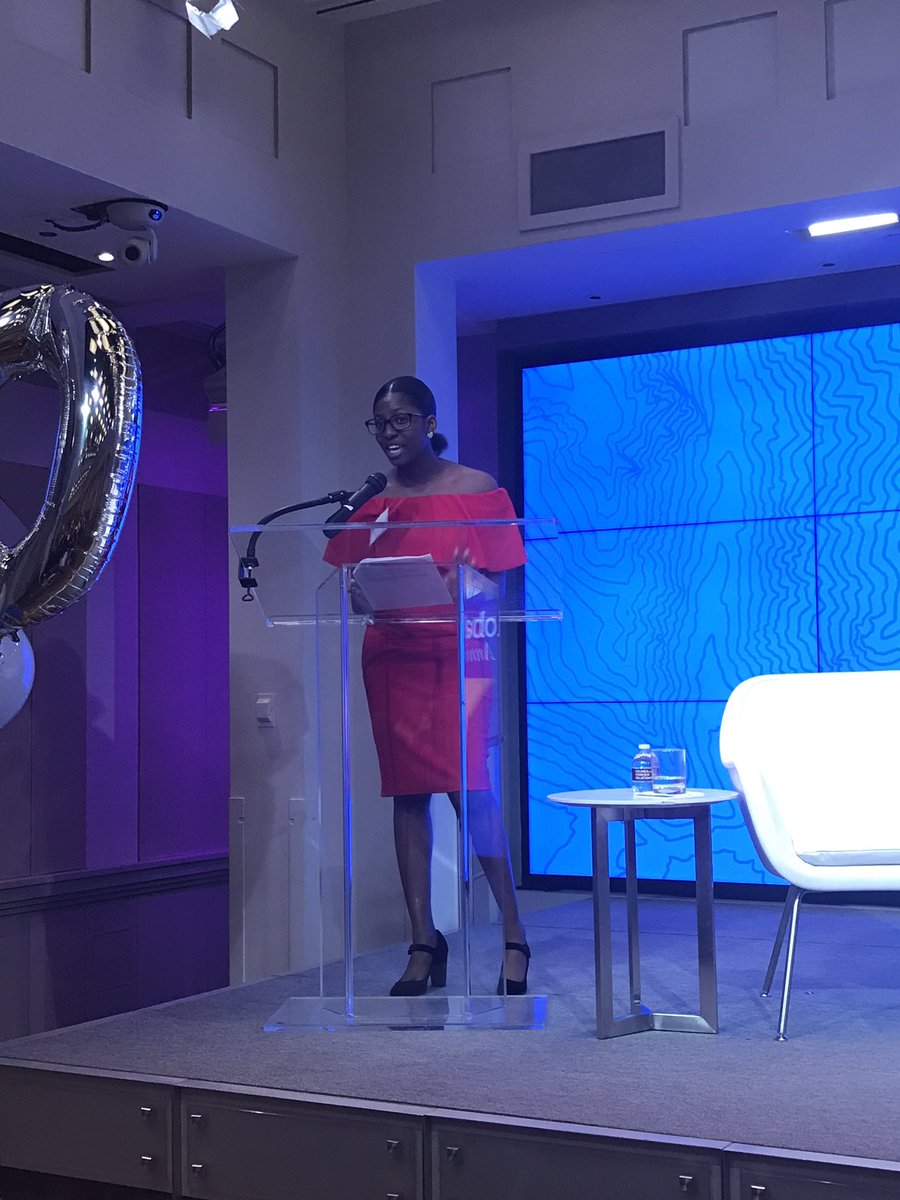 globalkids's tweet photo. #GKLeader Osamuyimen O. introducing our 2019 honoree Howard Kaplan, Founding Partner of Kaplan Rice LLP. #GK2019Benefit #GK30 #educateactivateinspire #Happy30thGK https://t.co/NQQUwAzTXy