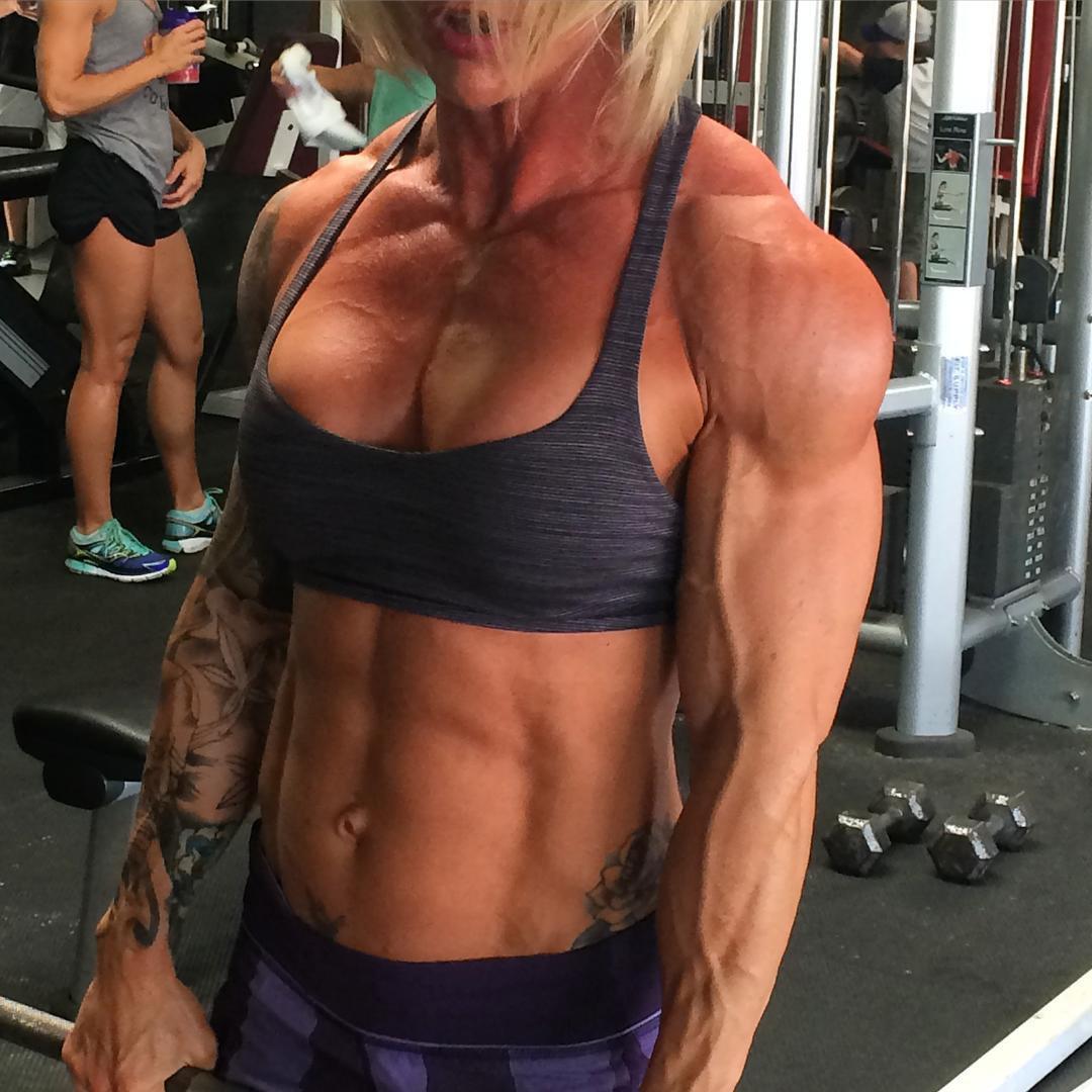 amazonianbeaut3's tweet photo. Please devastate my entire being ❤️ #DelaneHart https://t.co/7GDAG1JZXt