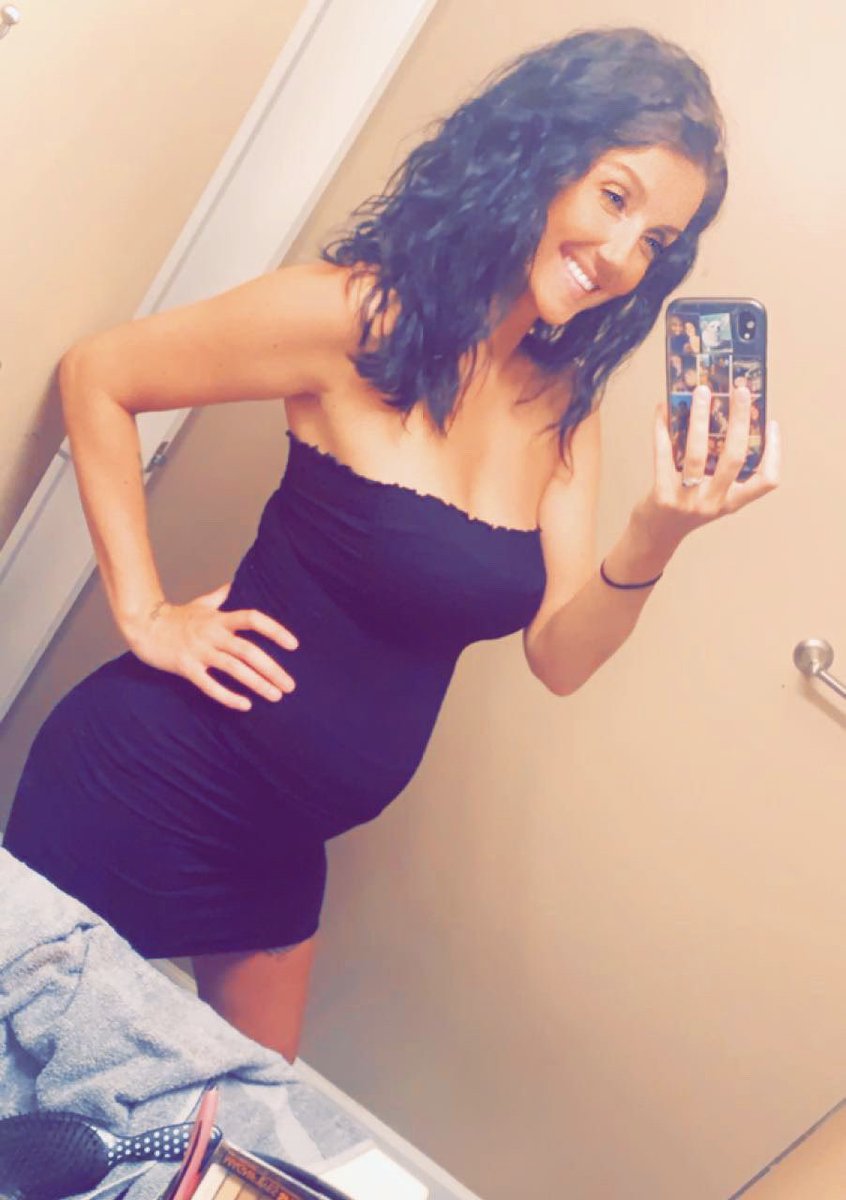 xo__ap's tweet photo. 22 weeks 💕🤗 https://t.co/1fkZaq00St