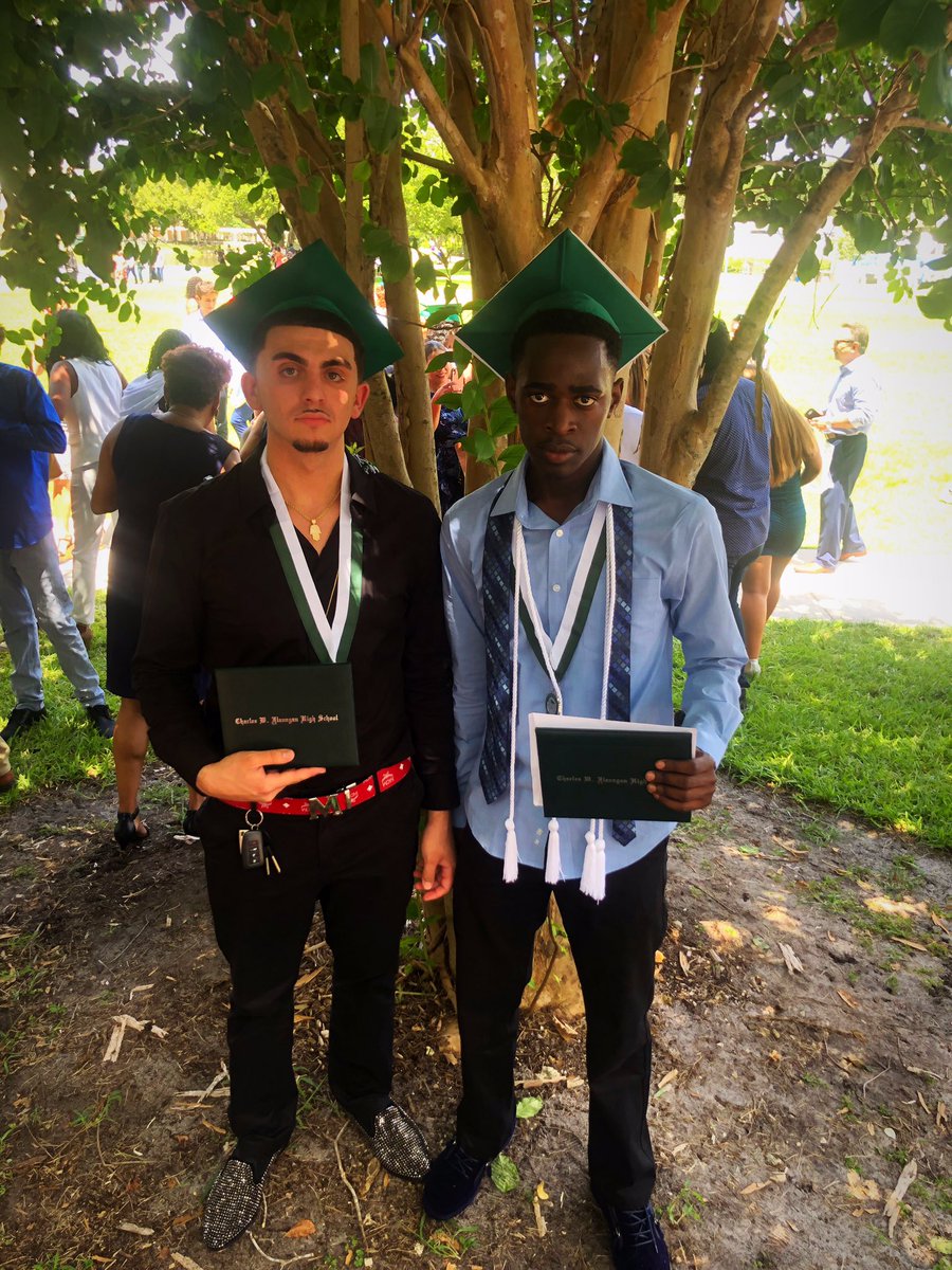 BackendRakz's tweet image. Pain Turn Birds🕊 Into Vultures 🦅 Do It All For My Souljas💂🏽‍♂️ #FreeDaReal #LLS