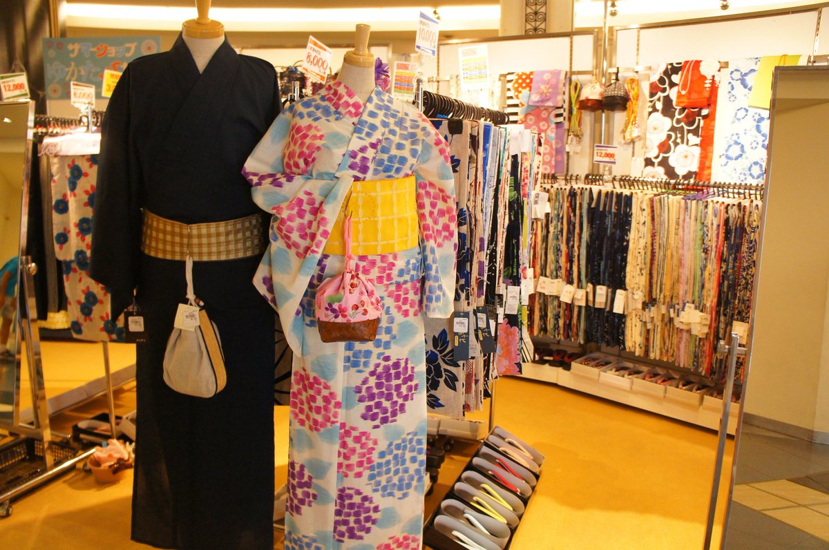 イクスピアリ 公式 浴衣 浴衣関連小物 サマーショップゆかた バザール が期間限定で営業中 スタンダードなデザインからモダンなデザインまで 幅広く商品を展開 お気に入りの浴衣とこれからの季節を思いっきり楽しみませんか 9 1まで T