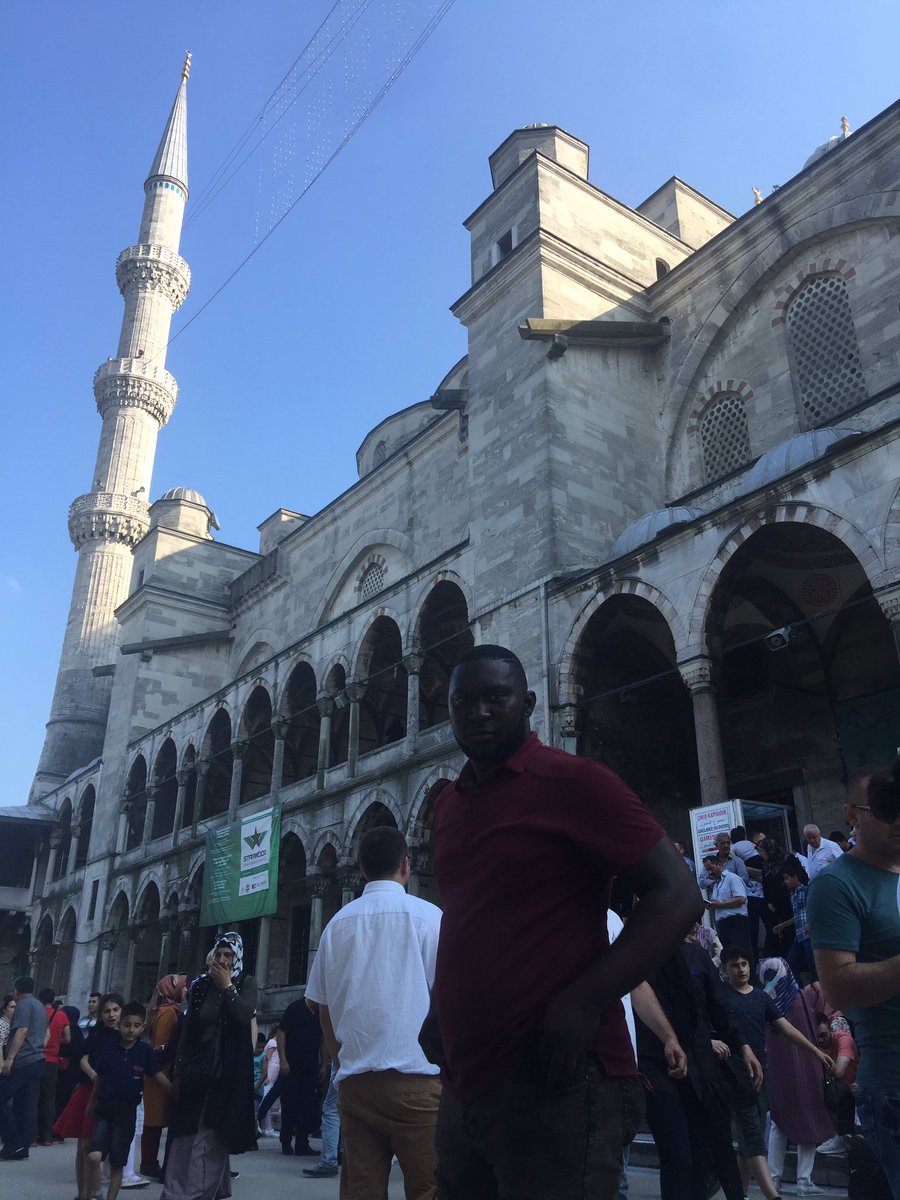 Wakanowdotcom's tweet photo. Never been this close to the blue mosque 🕌.
#TourTurkey https://t.co/CcfkoGYd7d