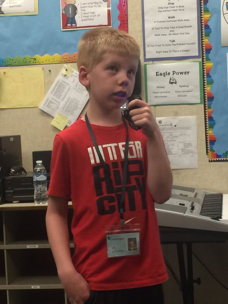 EOESEagles's tweet photo. East Orient student’s presented to local education leaders, PTC leaders, and local water board members their projects that focused on changing the way students access drinking water. Awesome!!! Their first ever PBL showcase. @EOESEagles @PBLWorks @greshamschools @gresham_outlook https://t.co/0ONOtbVnvq