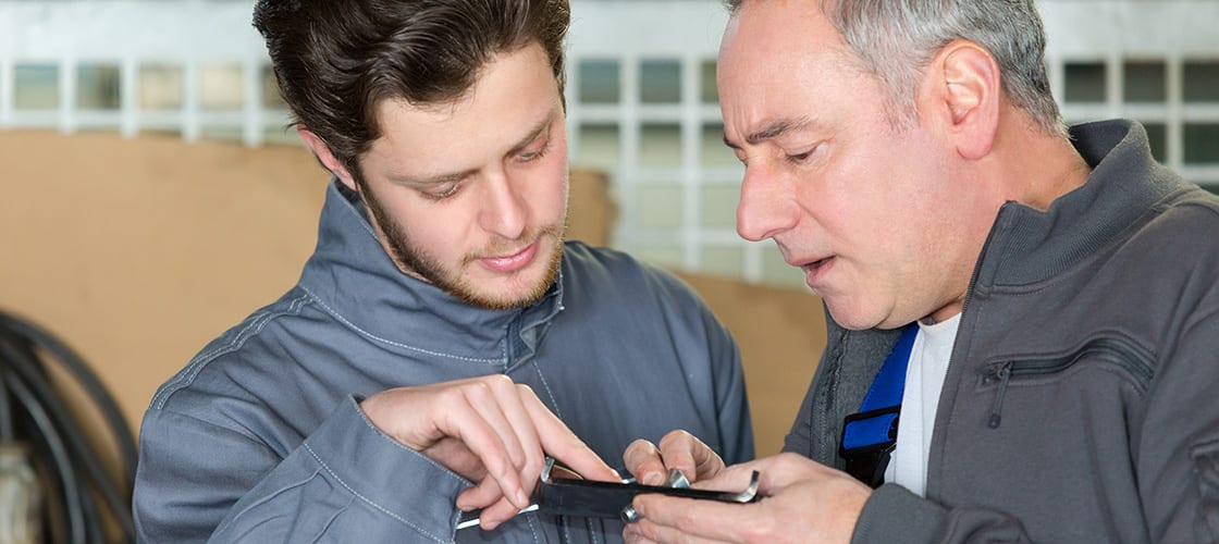 EI_NewFrontiers's tweet photo. Testing your product before it goes to market is an essential step. Read our list of mistakes to avoid on our blog! #ProductTesting #GoingToMarket #Entrepreneur https://t.co/NWfXCdGi09 https://t.co/23R2D8vUJt
