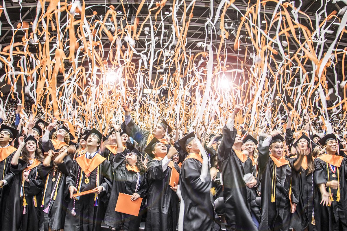 rockwallschools's tweet photo. Congratulations to the Rockwall High School Class of 2019! #ILoveRockwallISD https://t.co/dUAlVjbnm5