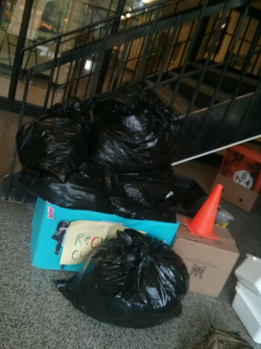 LSeradj's tweet photo. You can help the environment by sending your unwanted clothes to school for our end of the year clothing drive. Please bring your items to the front stairwell before June 14th. Thank you for your donations!@MountneyStephen @AndreaSamartzis @MsBanerjee80 @bag2schoolna https://t.co/GHBzEIm6Bk