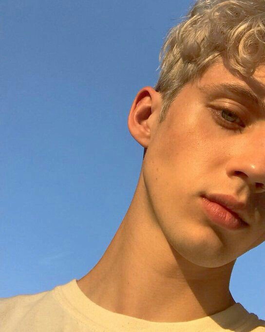  HAPPY BIRTHDAY TROYE SIVAN! 1995.6.5   