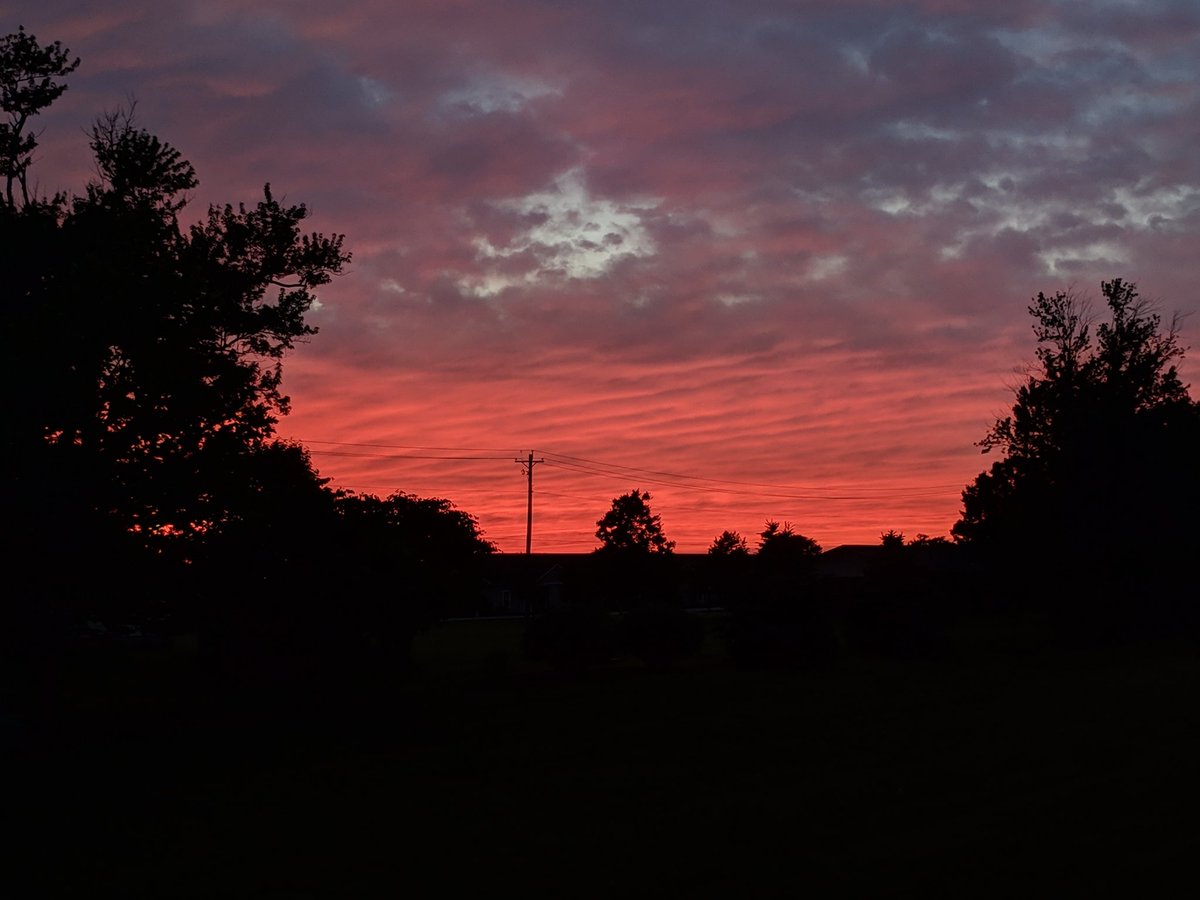 ryankd79's tweet photo. @SeanWTHR @BrianWilkes59wx @marcusbailey Great looking post-sunset near Noblesville tonight. https://t.co/DHPD5bvkTw