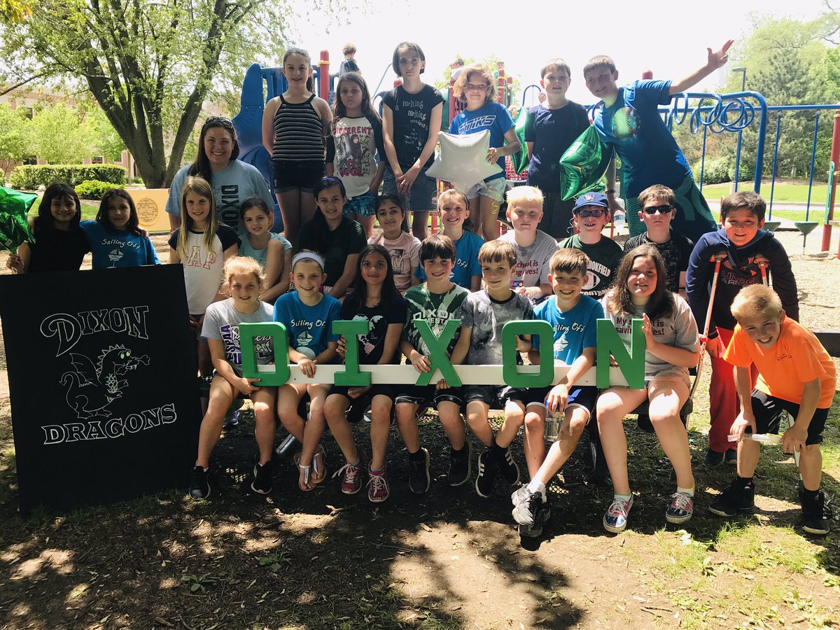 k_farvour's tweet photo. Dixon Dragon Day - such a fun-filled afternoon! #fourthatdixon https://t.co/B8T2znrDzc