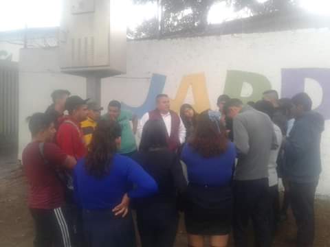 ManuelG83686014's tweet photo. El Conalep 2 le da el agradecimiento al Dr Francisco Chiguil Figueroa, Maestro Jose Francisco Villagomez y a todo su equipo de trabajo por la platica de prevención del delito.
#Transformanjuntos
#Conalep2
#JOVENESMEDIASUPERIOR @fchiguil @BetyRojas06 @ALTESOL1 @TuAlcaldiaGAM https://t.co/q07FyYLECL