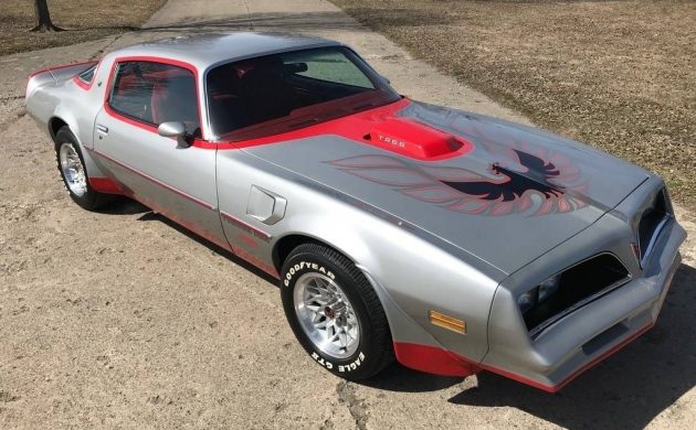 barnfinds's tweet photo. 1-of-204: 1978 #Pontiac Trans Am Macho T/A #MachoTA #TransAm 
https://t.co/QsQgamm9oA https://t.co/VgCuiLmLVF