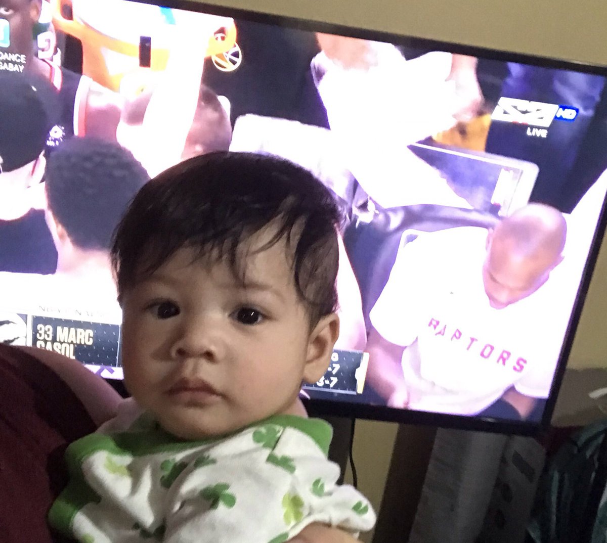 manilaob's tweet photo. #WETHENORTH  support to my canadian family Tito Bryan,Tita Iris, Kuya Gabriel and Kuya Nataniel |  ninang barbie, ate maddie and tito fritz.
Hello Mamita,Grandpoppa, Wowo and Wowo
-Juan
#NBAonABSCBN
 
@abscbnsports https://t.co/LeOyy0W1Gd
