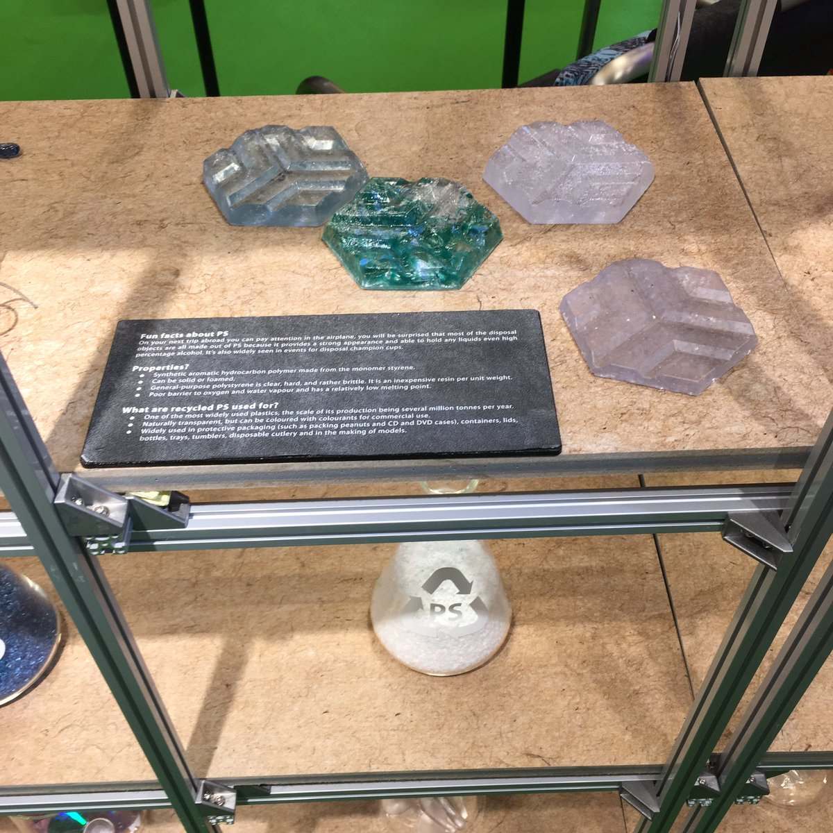 nzy1985's tweet photo. Follow the simple CSR method of recycling. Clean, Separate &amp; Recognize. It will reduce on our landfill needs significantly. Nice booth from Miniwiz, a circular design &amp; solution company from Taipei. #Innovate4Change #Ecosperity #Upcycling https://t.co/8Xl6do2H43