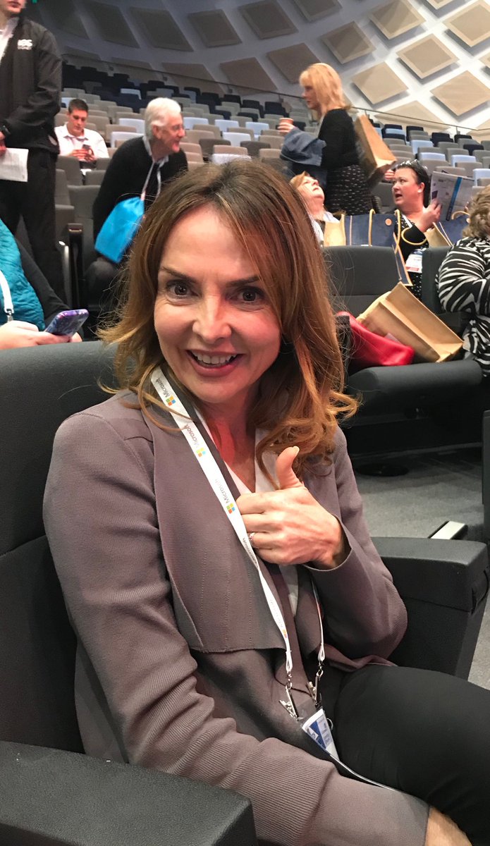 Joanna Stella tweet media
