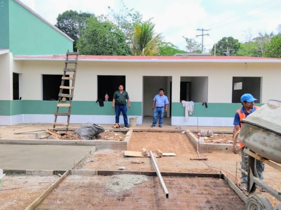 joseangelmatter's tweet photo. En #Xadani supervisamos los avances de la unidad médica, así como la 2da etapa de esta construcción.  Mi agradecimiento a @COPLADE_GobOax y a nuestro Gdor. @alejandromurat , por que gracias a su apoyo, hoy podemos visualizar importantes avances de esta obra a punto de concluir. https://t.co/jGzuklj7hi