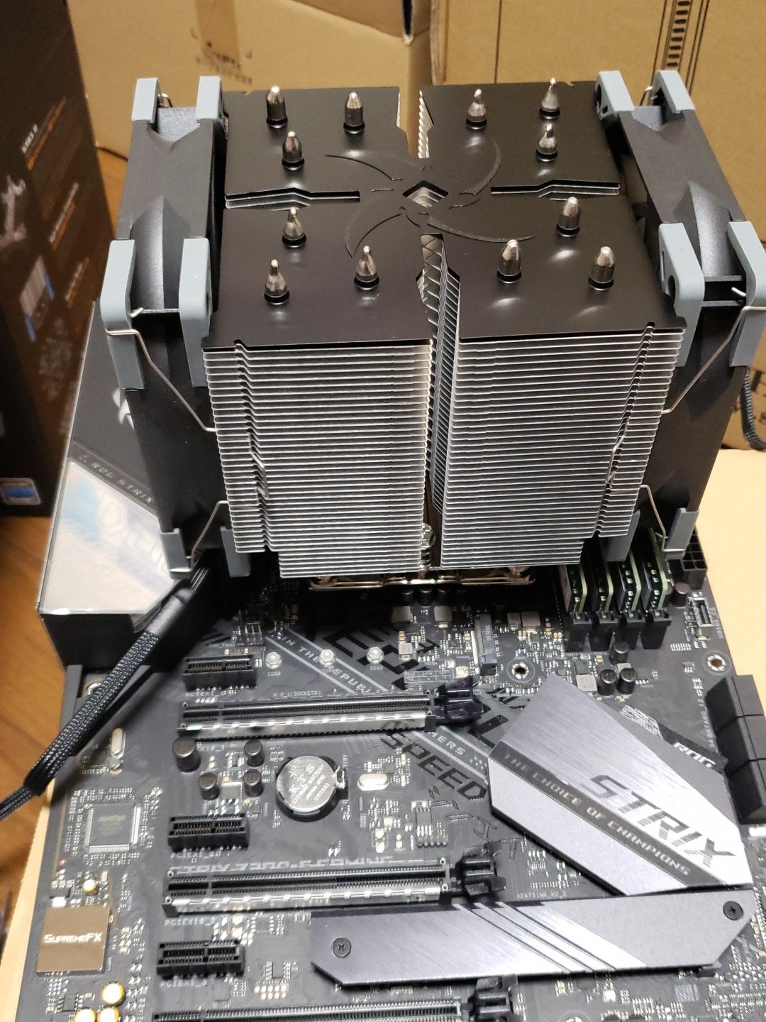 九六ダイ フォロワーさんにこれ使ってる人たぶんいないでしょー サイズ Cpuクーラー 忍者五 1kg フォロワーさんが絶対持ってないであろう物を晒せ T Co Dna2vn348t Twitter