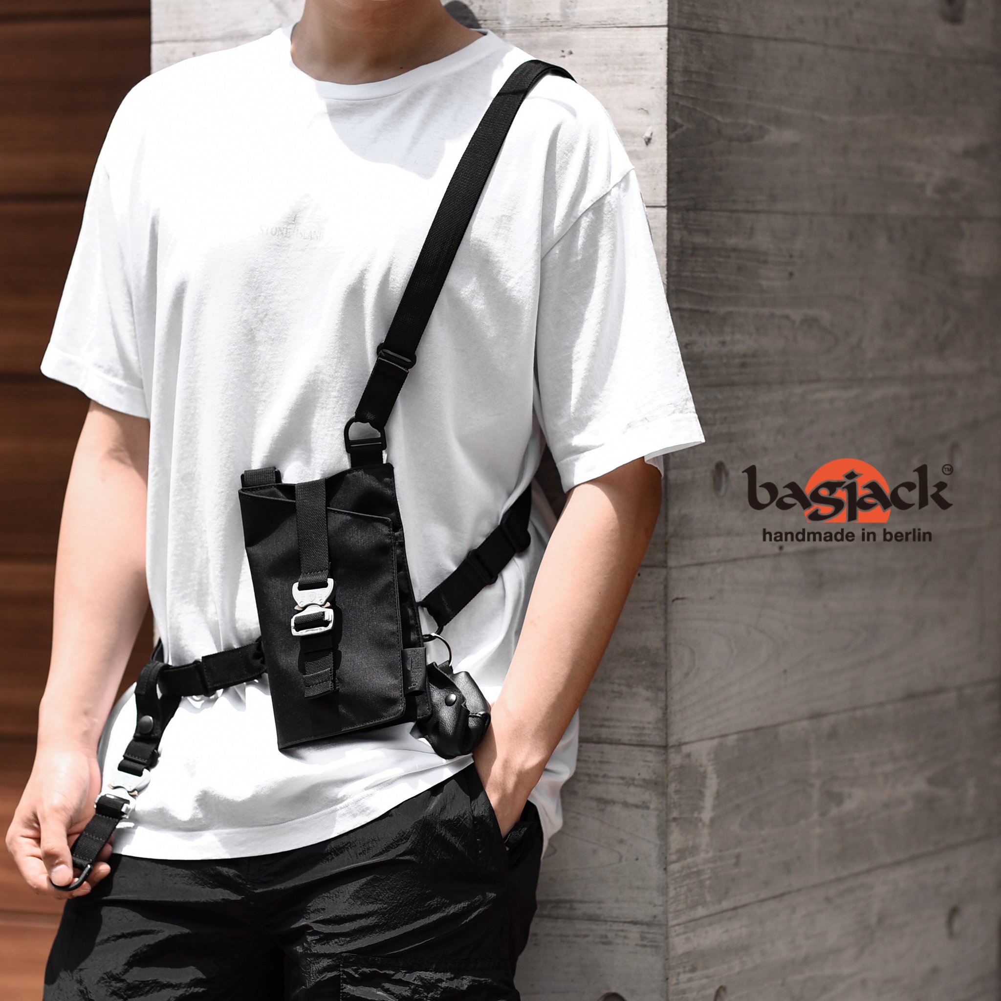 バッグジャック “Chest HolsterPouchCobra Buckle” Wonder Mountain別注の新作バッグをはじめ、ハイテクバッグたち