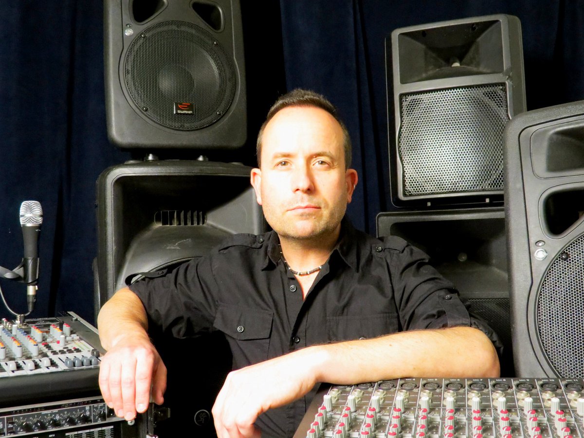 LastMatchRecord's tweet image. NOW OFFERING AUDIO EQUIPMENT HIRE. 
lastmatchrecordings.com/equipmenthire.…

#audiohiremelbourne #pahiremelbourne #pahire #audiohire #soundequipmentrental #melbourne #musiciansmelbourne #microphone #mixingdesk #poweredspeakers #multicore #stagebox #bands #solosinger #festivals #events #livesound