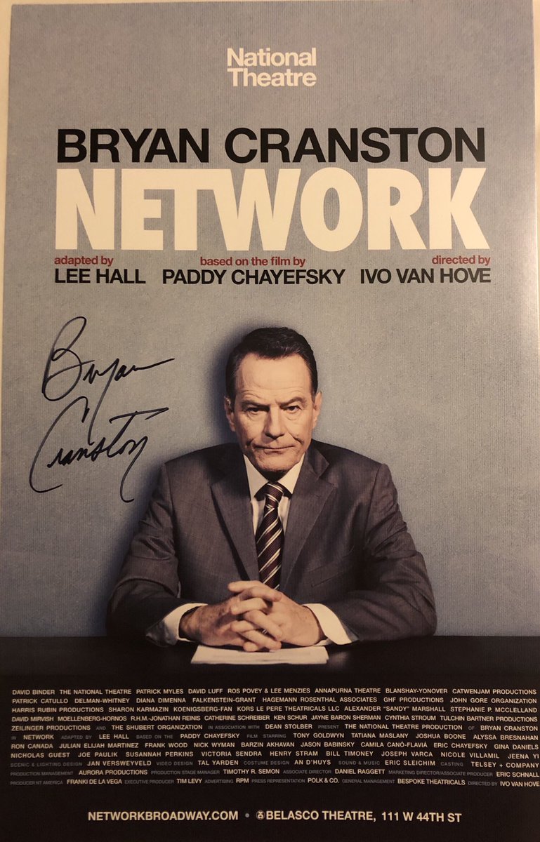 timian77's tweet photo. What a legend @BryanCranston is. Not only does he turn in an extraordinary performance @NetworkBway -but then he graciously signs autographs for an hr after each performance. #NetworkBroadway https://t.co/RhsEM1w0bW