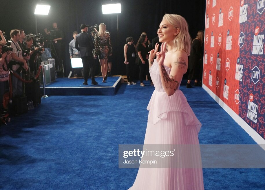 JuliaMichARG's tweet photo. ๐ท Julia en la alfombra azul de #CMTAwards @juliamichaels
#VoteKeith https://t.co/lM1OAs8l97