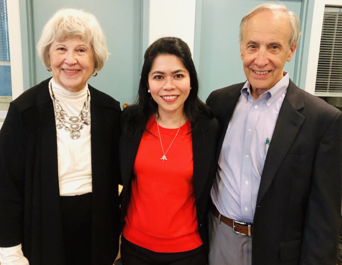 mariella_zuniga's tweet photo. Our appreciation to @TConversations @CarolynParr for being a part of @Aging2DC event last night! Thanks for the insights! Your presence made it so worthwhile! I learned a lot.
#conversationproject #eldercare #caregiving #familyrelations #Aging #aginginplace #estateplanning https://t.co/P3eMoEcTrZ