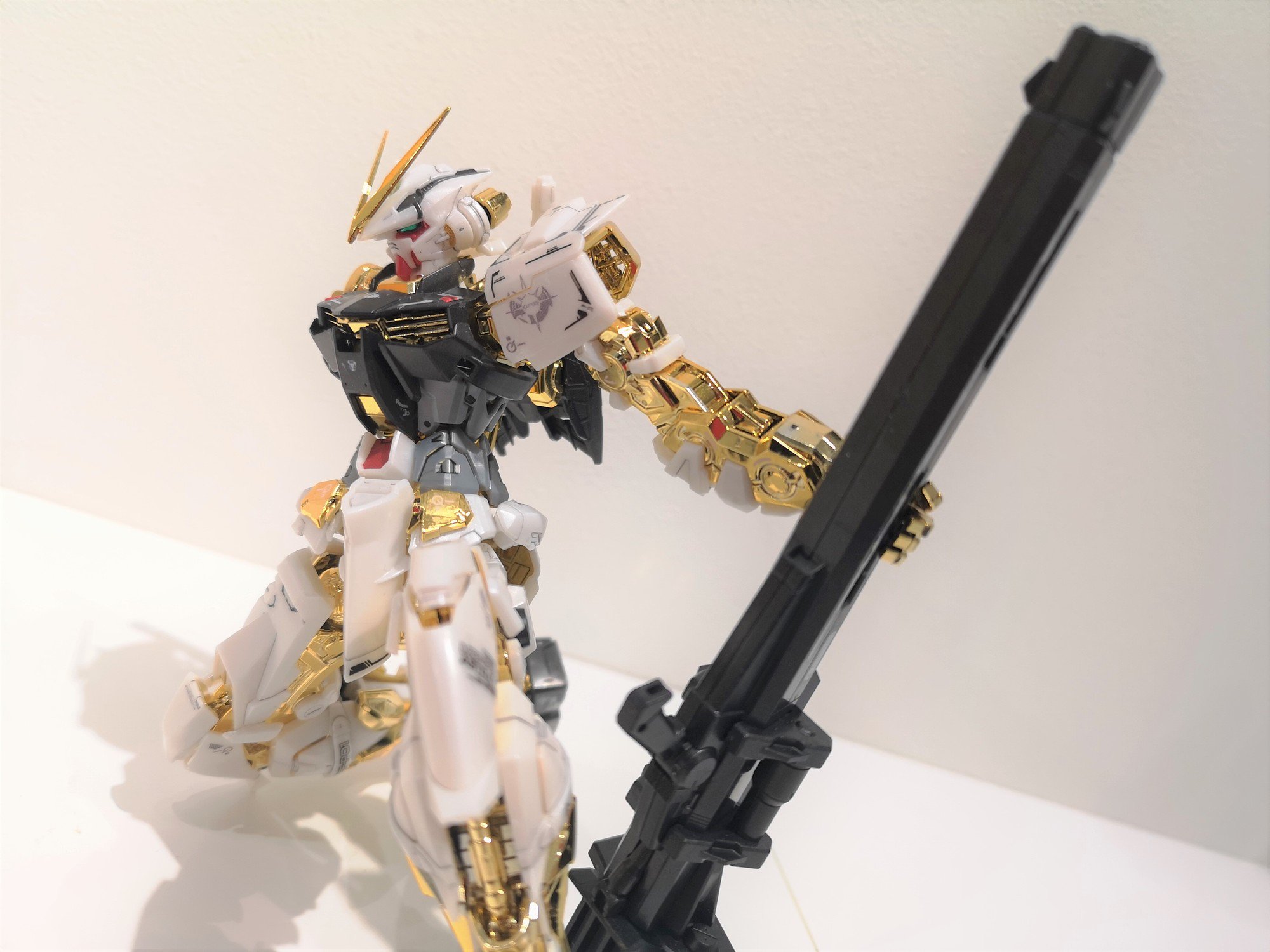 MG 1/100ガンダムアストレイ ゴールドフレーム [スペシャル
