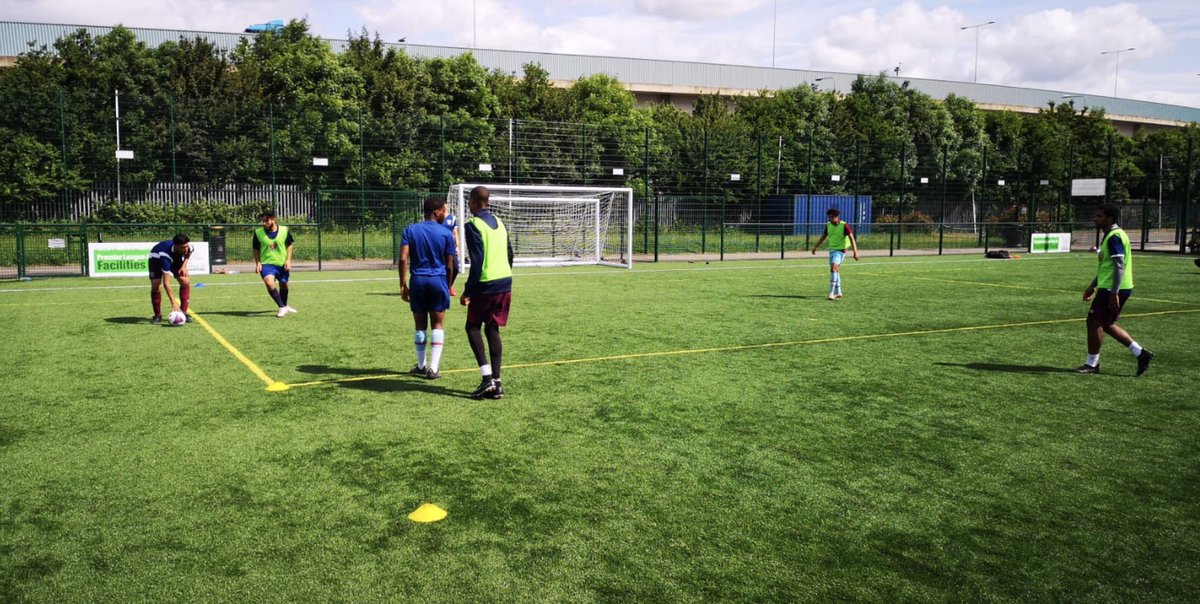 IconicSACandE's tweet photo. Great turnout for our NCC 11 a side tournament @NewCityCol @RedbridgeColleg trial, well done to all the students.  @WHUFoundation #soccer  #Redbridge #careersinsport #btecinsport #btecstudents #collegefootball https://t.co/6e3Rj6ZWEy
