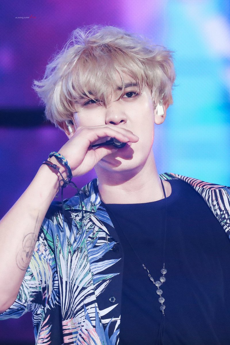 #찬열 #EXO #CHANYEOL <a href="/weareoneEXO/">EXO</a>