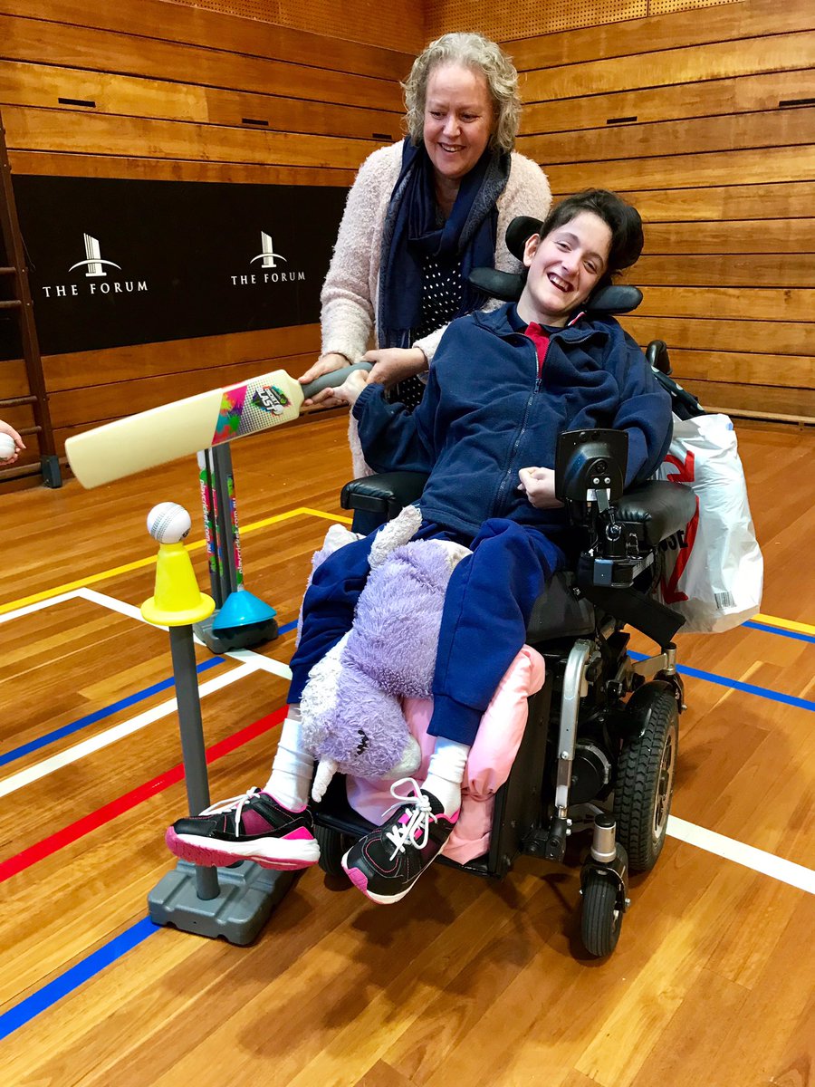 mareeknight79's tweet photo. Proud to deliver #cricket skills🏏to over 100 secondary students at Newcastle’s Multi Sports Day for students with disability 😊#asportforall @frankiewalsh89 @Fishy216 @mathewson_paige @CricketNSW https://t.co/TfjCpYP9WH