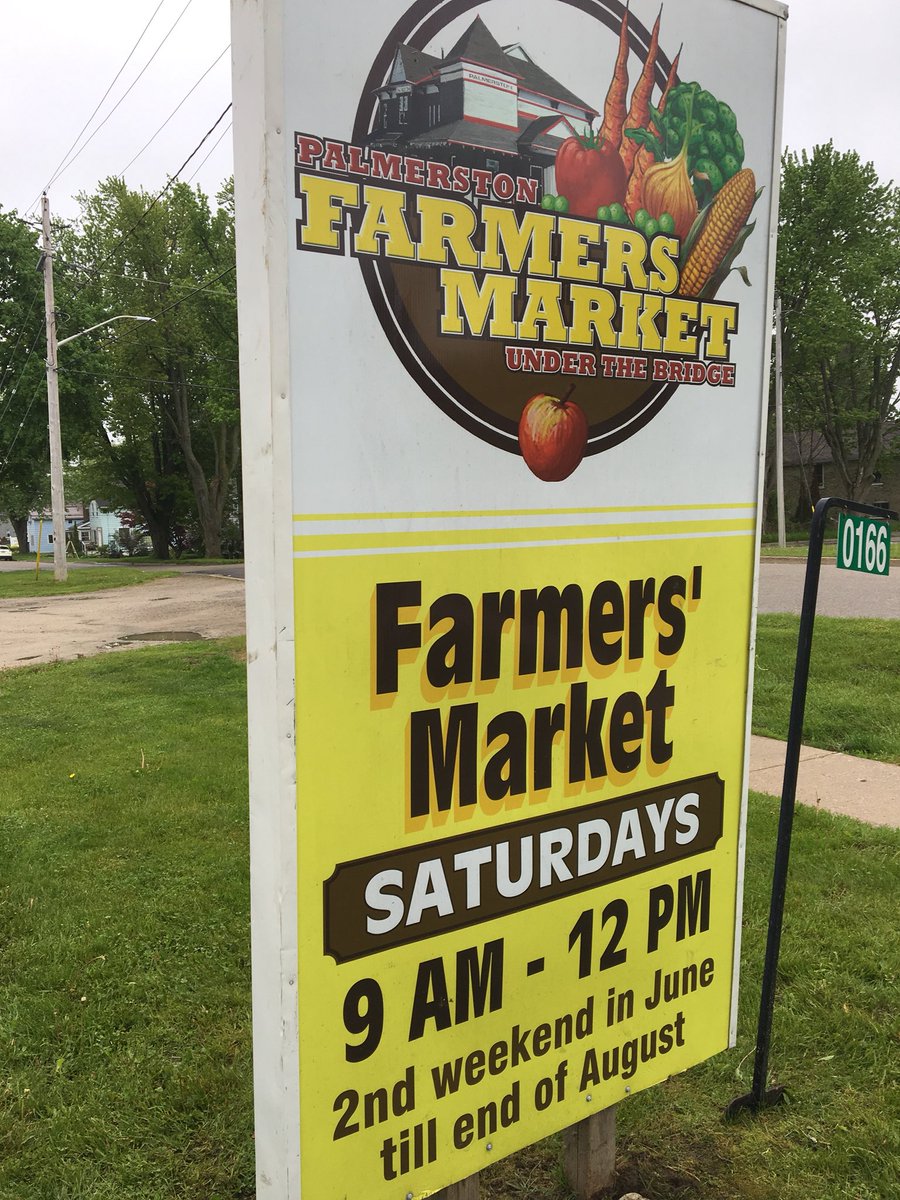 It’s beginning to look a lot like farmers market! #3moredays