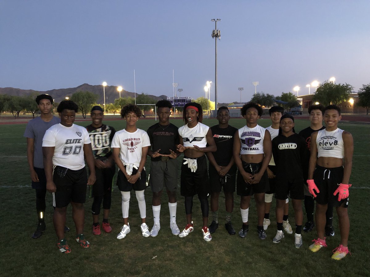 ArizonaChampio1's tweet photo. Great work tonight boys. This group of skills are gonna be special. Let’s go get another Natty. #300Tour #PlayLike AChampion https://t.co/0Cj24XhlLq