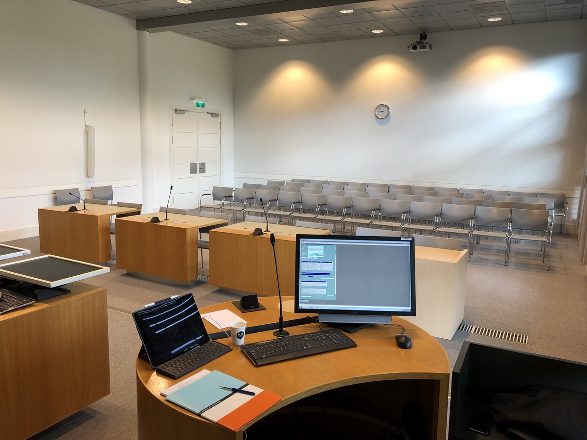 Mijn uitzicht vandaag. Kinderzitting in #Utrecht. Eens in de zoveel tijd draai ik nog een zitting voor <a href="/OM_MiddenNL/">OM Midden-NL</a>. Belangrijk om het vak bij te houden.