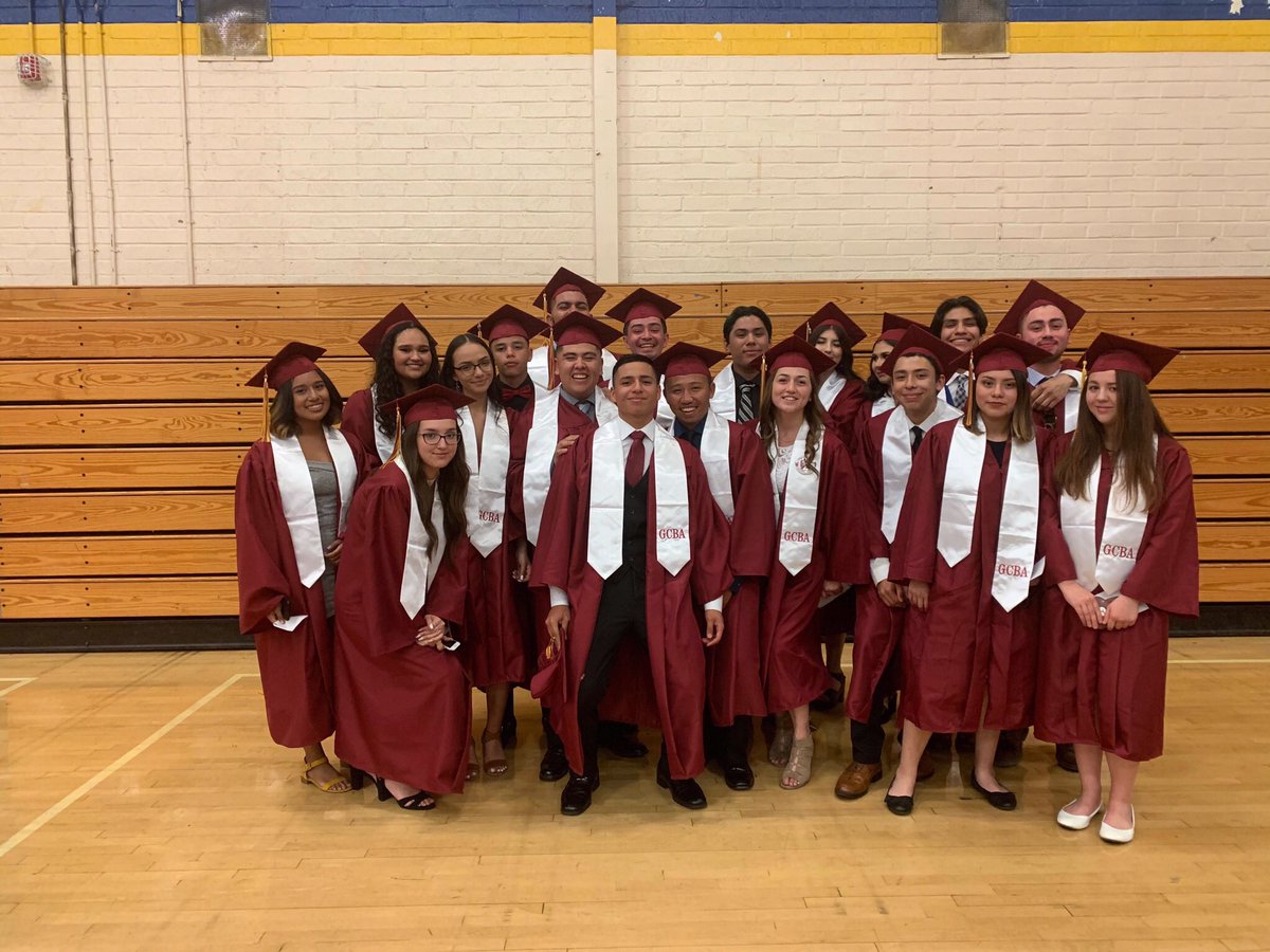lelfaro's tweet photo. We out this b 👨‍🎓 https://t.co/IZ4iinv0B4