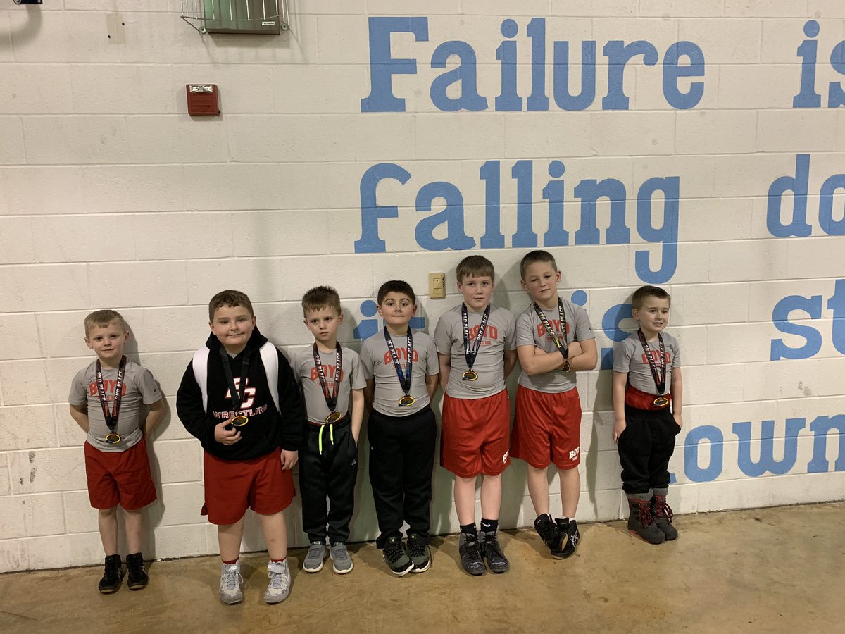 BoydCoWrestling's tweet photo. T MINUS 17 HOURS- 2nd annual LIONS Youth Wrestling CAMP!!!!! #worknow #successfollows #LIONWRESTLING https://t.co/1rG2U0ZIkJ