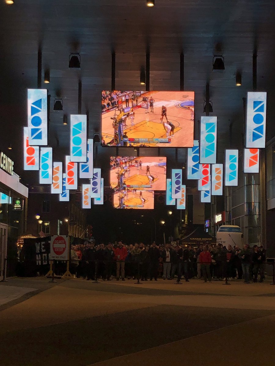 crantina's tweet image. Walking around Halifax, I can hear screams and cheering. Follow the noise to a viewing party to rock with the @Raptors #hellyeh #GoRaptors 🇨🇦 loves ya!