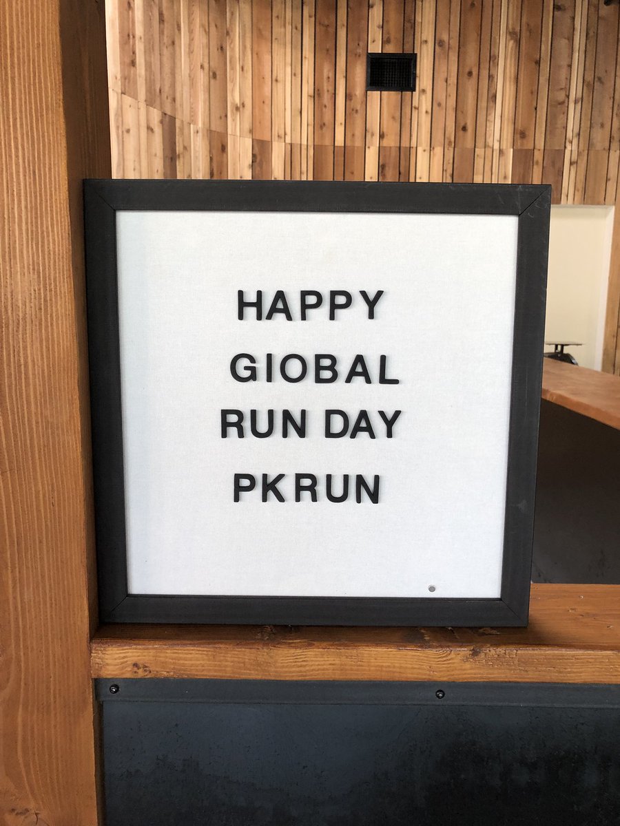 morikkey1's tweet photo. Happy #GlobalRunningDay2019 ! Thanks #lululemon for the fun evening #newrunninggear #wildeyebrewery #backyardtrails https://t.co/7MG8JAb0cU