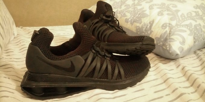 New #kicks; apparently cant use flash. Well i wouldnt plan to rob a bank in these!! #Lmao #Smart on #Nike<a href="/tag/kicks"class="tags">#kicks</a><a href="/tag/justdoit"class="tags"><span>#justdoit</span></a><a href="/tag/nike"class="tags"><span>#nike</span></a><a href="/tag/smart"class="tags"><span>#smart</span></a><a href="/tag/lmao"class="tags"><span>#lmao</span></a><a href="/tag/reflection"class="tags"><span>#reflection</span></a><a href="/tag/hid"class="tags"><span>#hid</span></a>