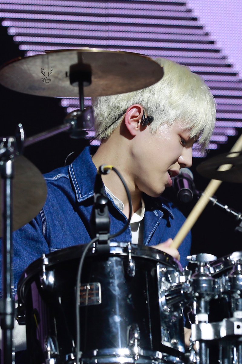 WoonieDeer's tweet photo. 181116 Youth in Philadelphia
Note rhythm and respiratory rhythm.💕
@Dw_day6_drummer #DAY6 #데이식스 #Dowoon #도운 #DAY6_Youth https://t.co/desH3GJx7o