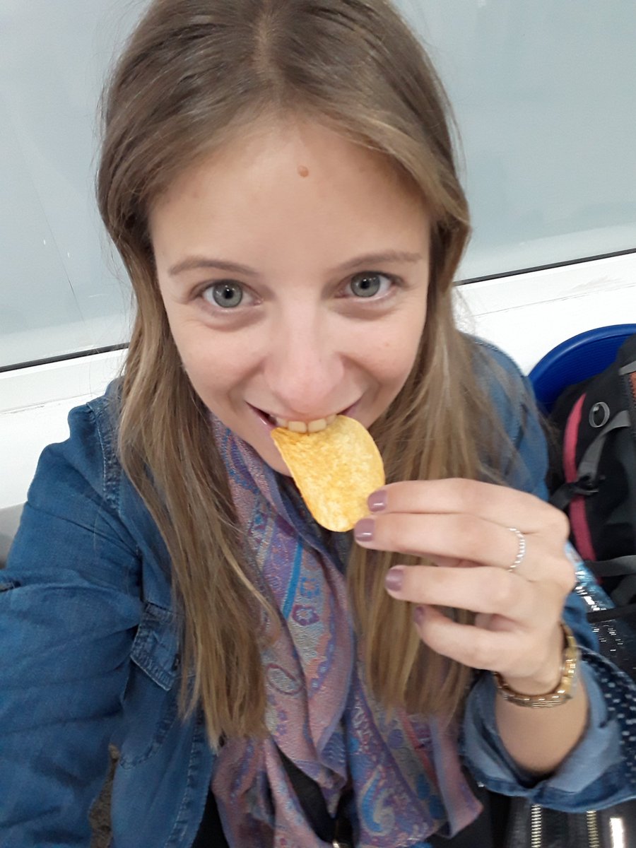 Midgetgemz6's tweet photo. @Pringles_UK #pringlestakeabite https://t.co/ff3vXoM61e