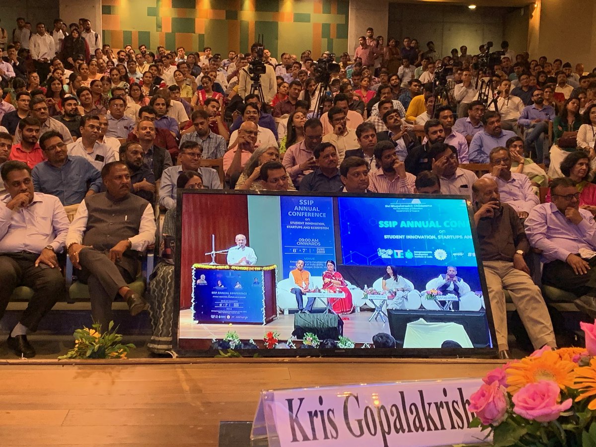 kris_sg's tweet photo. SSIP conference at Ahmedabad. Wonderful to meet lots of entrepreneurs. Congrats to the Gujarat Educational Dept https://t.co/X8RgLJL19l