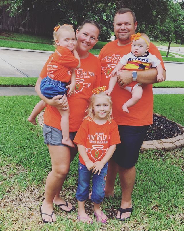 coltmelrose's tweet photo. Today we all sported some orange in honor of our little buddy #smilinrylen. https://t.co/yWdsTrEfwp https://t.co/W6VsX9MwYc