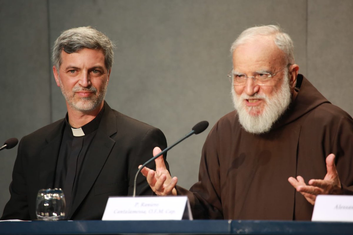 LaityFamilyLife's tweet photo. Fr. Alexandre Awi, secretary of #DLFV together with Jean-Luc Moens, and Fr. Raniero Cantalamessa respectively moderator and ecclesiastical assistant of #CHARIS https://t.co/FCHbT6x56Q