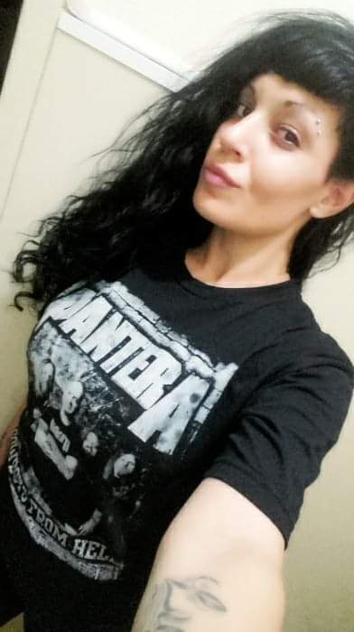 Buen día🤘💀🎧🎶🤗☕