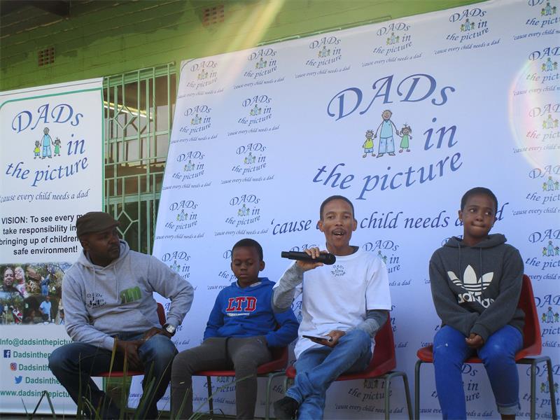 RekordNewspaper's tweet photo. Role of #fathers stressed during north dialogue
Fathers were told to take an active role in the lives of their children and the community. Read more > https://t.co/haKujXskep https://t.co/GDglnVPVph