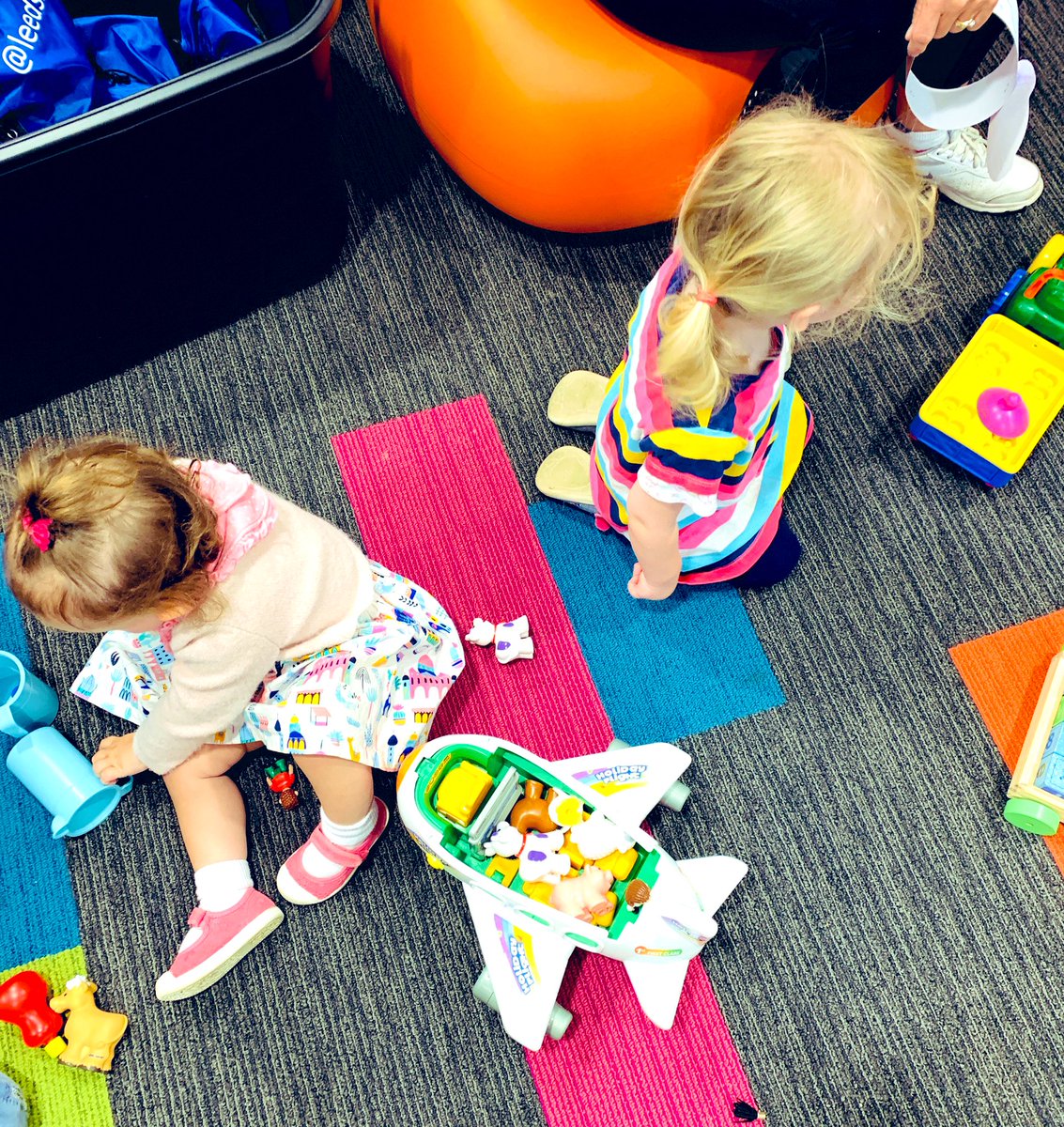 leedslibraries's tweet photo. There’s been fruit in the microwave, dinosaurs on the farm and a new musical band ready for @BGT at today’s Toy Library @LCCStGeorges1   🦕🦖🐔🐣🐖🦒🍇🥁🎹 The next one is on 20th June at 11am! 📚🧸🎶 #Pyjamarama #NationalBookstartWeek @Booktrust https://t.co/ZlpLtA0oCW