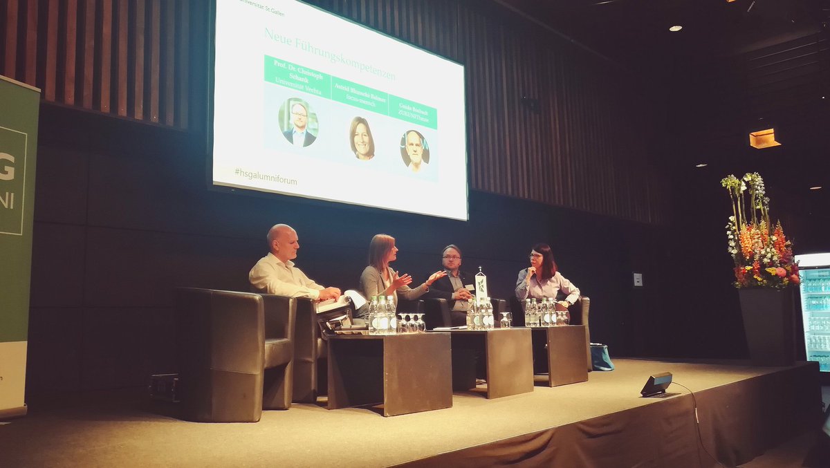 Let's talk! 
Weg von "ein Kopf, viele Hände" hinzu "viele Köpfe, viele Hände". @antoinetteprof, <a href="/astridblunschi/">Astrid Blunschi</a>, Guido Bosbach und Prof. Christoph Schank diskutieren mit den Alumnis (<a href="/HSG_Alumni/">HSG Alumni Official</a>) über neue Führungskompetenzen. 
 #talk #hsgalumniforum  #Leadership #Kompetenzen