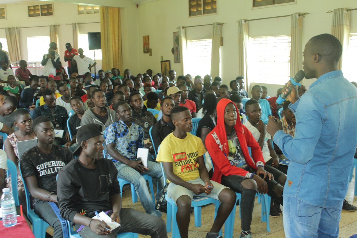 BoxingUganda's tweet photo. The challenges surrounding HIV/AIDS are getting more complex and mature, In strictly medical terms, there's no difference between HIV and diabetes; they're not curable, but they're very highly treatable, and early information is power.
#BoxHIVOutOfUganda
#Week3 #CobapBoxingClub https://t.co/W3ayeBYzHZ