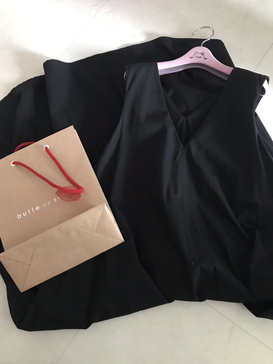 花 南キャン山ちゃんと 蒼井優ちゃんの記者会見 幸せそうだったなぁ ワンピース可愛いな 可愛いな 朝一でお迎えしてきたよね 幸せあやかりたい ビュルデサボン Yuni